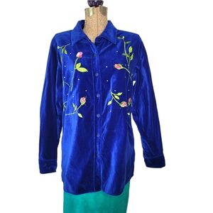 Vintage Quacker Factory blue velvet button down shirt with embroidered roses M